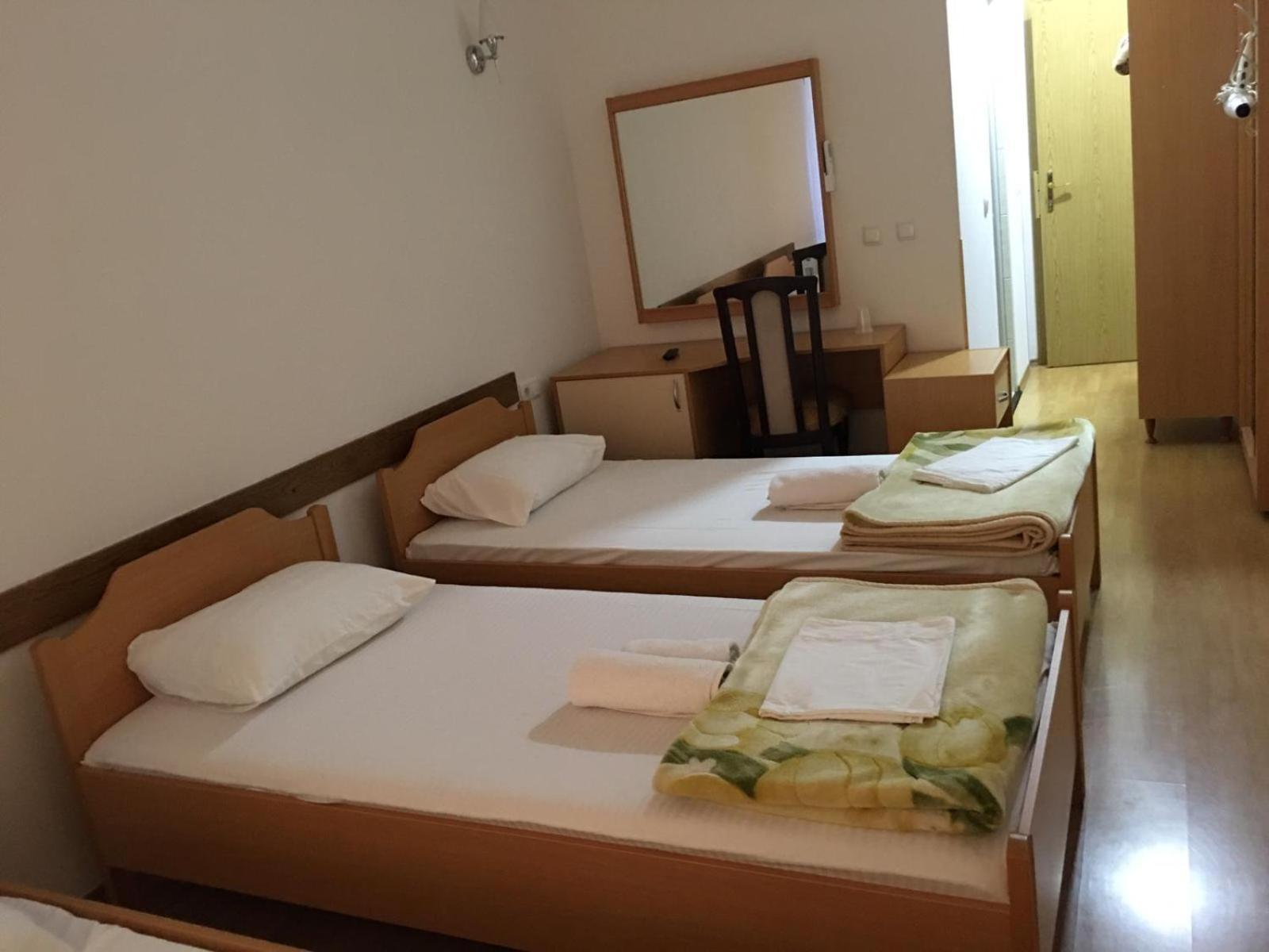 Hotel Diplomat Струга Екстериор снимка